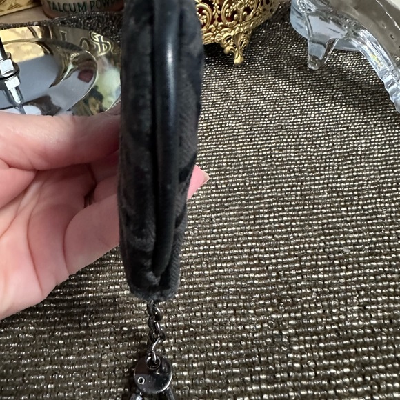 Vintage Fendi Zucchino rare black key pouch 5”x 2 3/4” with gun metal hardware - Picture 11 of 12